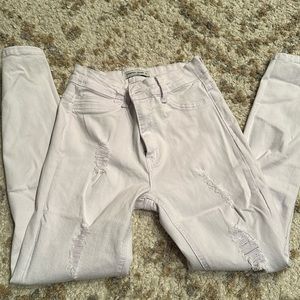 White jeans that are like new never worn just tried on